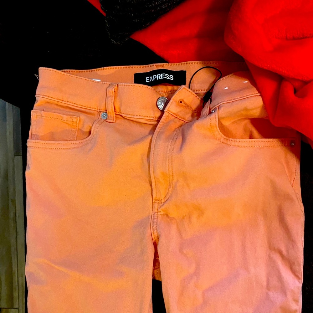 Never worn tag was ripped off express jeans